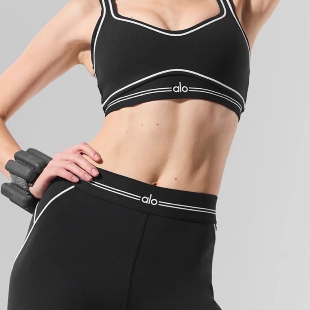 Alo Yoga Alosoft Heart Throb Bra And 4” Alosoft High-Waist Heart Throb Short Set